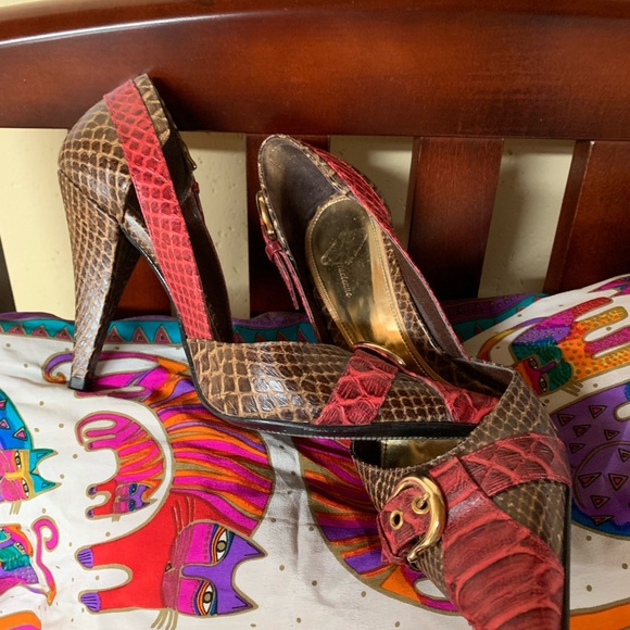 Pumps - Picture 6 of 7